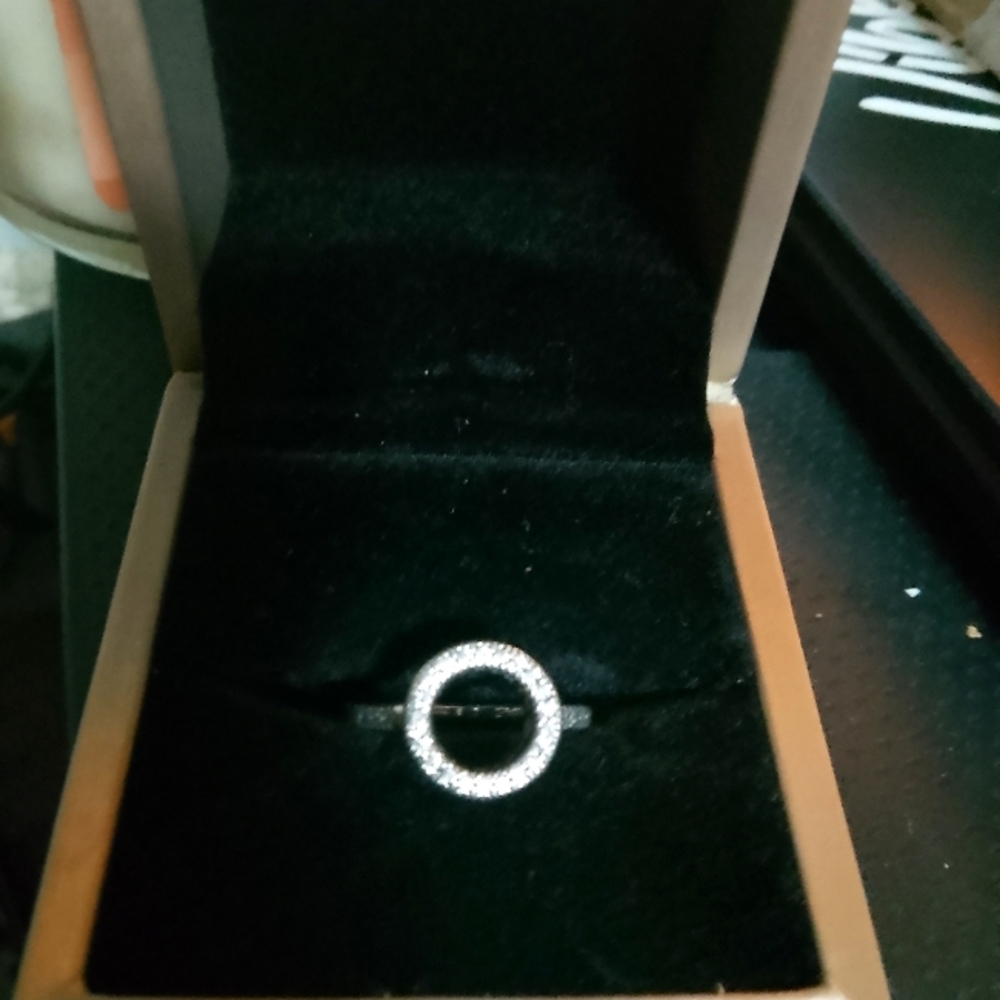 Elegant Silver Circle Pendant Necklace